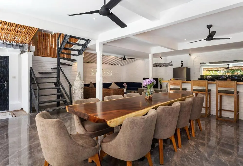 Villa Julietta, 4 Bedroom In The Heart Of Seminyak