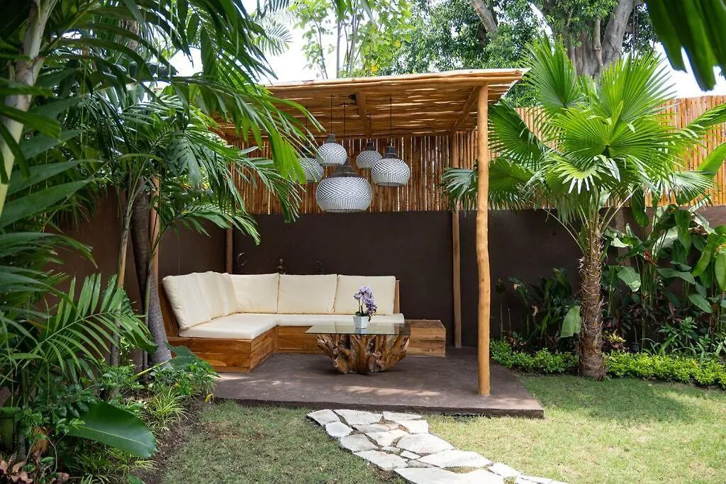 Villa Julietta, 4 Bedroom In The Heart Of Seminyak
