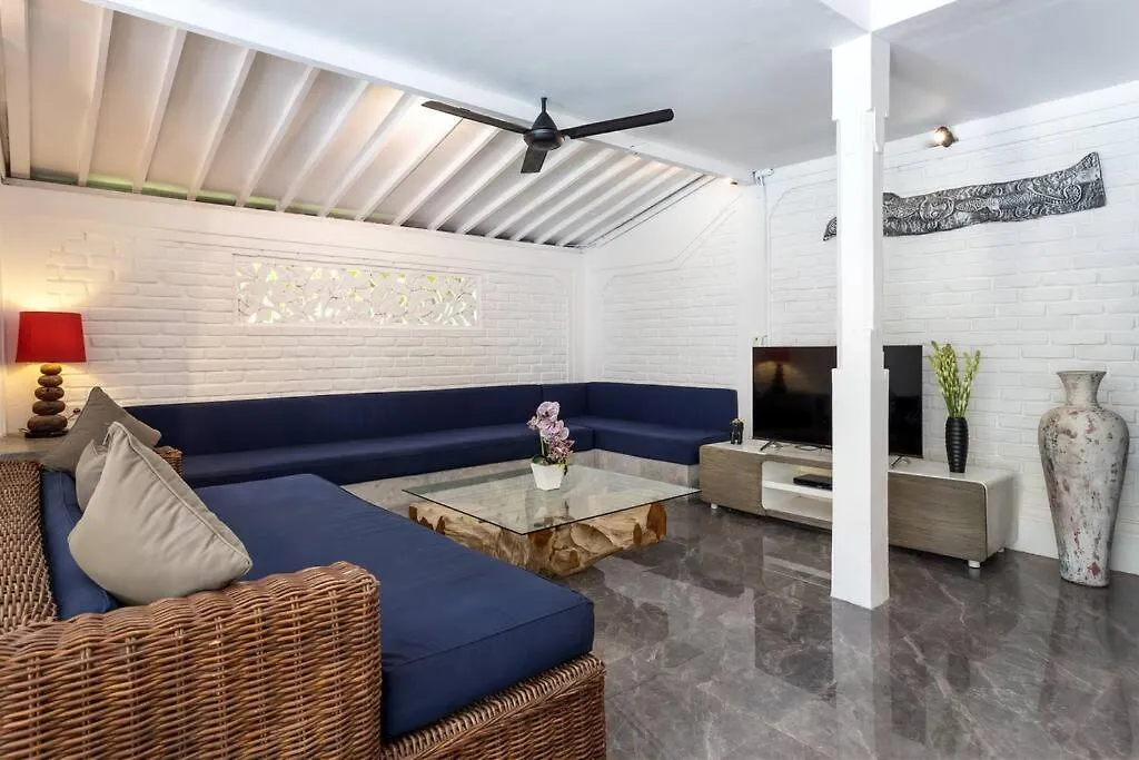 Villa Julietta, 4 Bedroom In The Heart Of Seminyak  Seminyak (Bali)