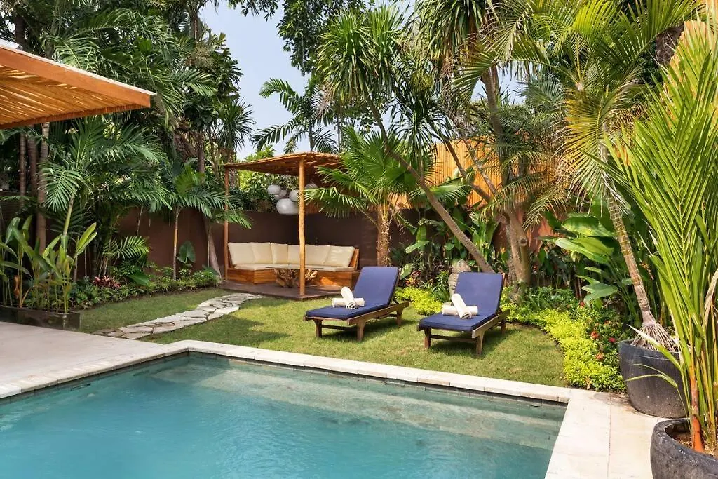 Villa Julietta, 4 Bedroom In The Heart Of Seminyak  Seminyak (Bali)