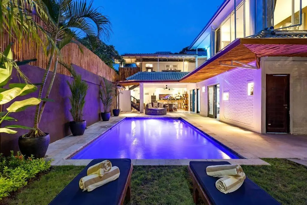 Villa Julietta, 4 Bedroom In The Heart Of Seminyak Seminyak (Bali)