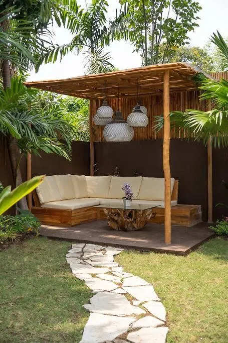 Villa Julietta, 4 Bedroom In The Heart Of Seminyak 0*, Seminyak (Bali)