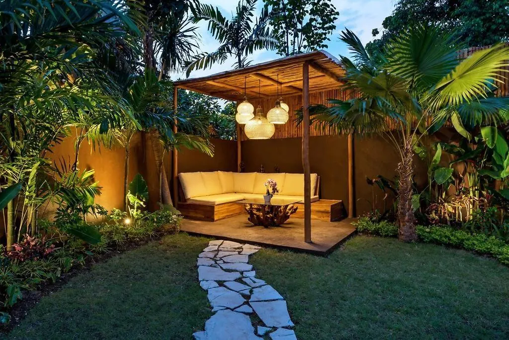 Villa Julietta, 4 Bedroom In The Heart Of Seminyak Seminyak (Bali)