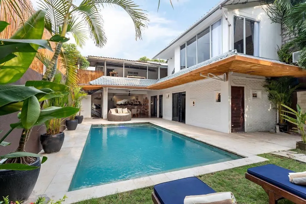 Villa Julietta, 4 Bedroom In The Heart Of Seminyak