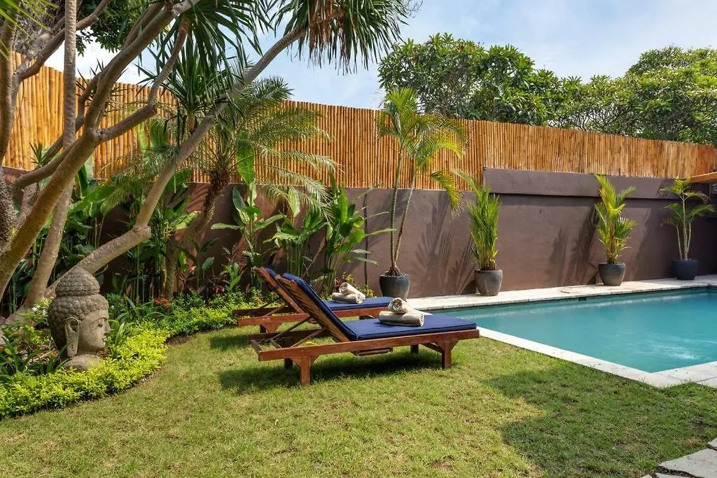 Villa Julietta, 4 Bedroom In The Heart Of Seminyak