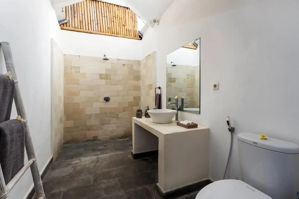 Villa Julietta, 4 Bedroom In The Heart Of Seminyak  Seminyak (Bali)