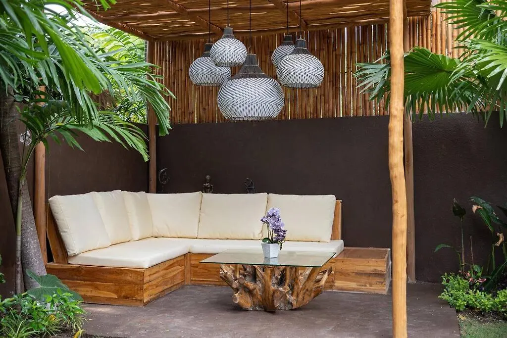 Villa Julietta, 4 Bedroom In The Heart Of Seminyak Indonesia