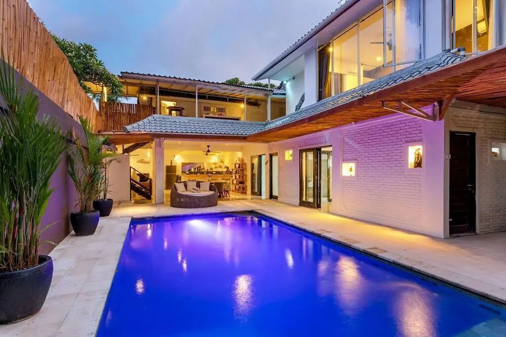 Villa Julietta, 4 Bedroom In The Heart Of Seminyak Indonesia